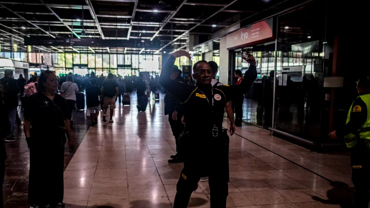 Uniunea Europeană nu are indicii că penele de ELECTRICITATE din Spania și Portugalia sunt cauzate de atacuri cibernetice