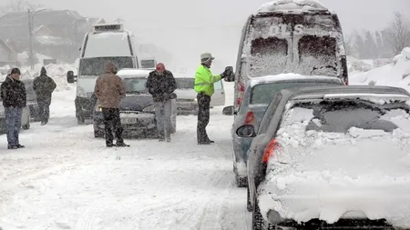 ANVELOPE DE IARNĂ. Ce riscă șoferii care nu au CAUCIUCURI DE IARNĂ