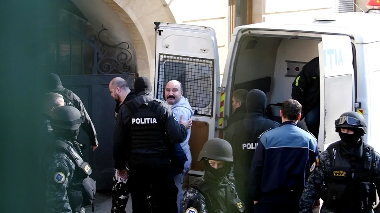 Frații Cămătaru rămân în arest