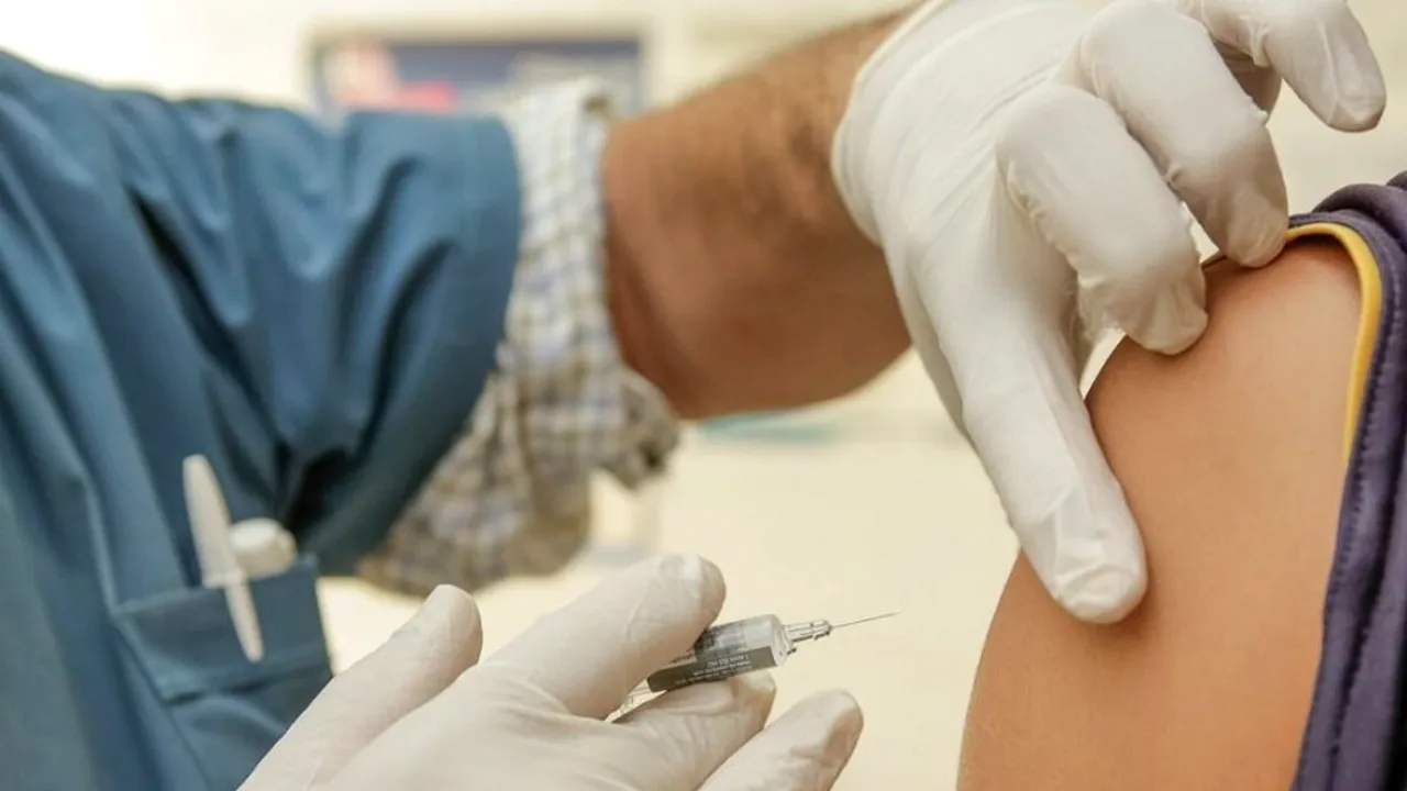 VACCINUL anti-cancer: Când ar putea fi gata serul revoluționar care tratează bolile oncologice