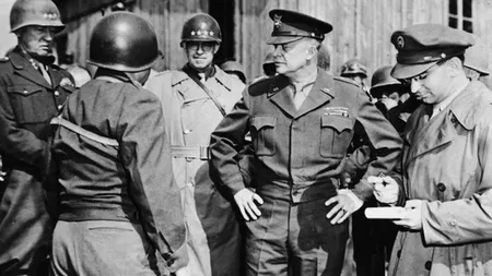 Momentul în care soldații americani ar fi mitraliat naziștii din curtea lagărului de la Dachau, subiectul unei noi cărți: 