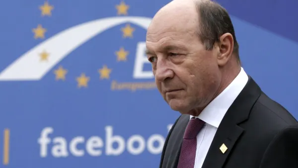 Traian Băsescu desființează operațiunea guvernului demis, Bolojan, de scufundare a barjelor în Dunăre: „Este o improvizație”