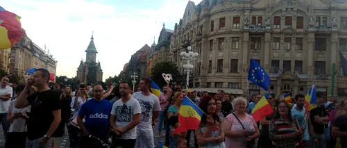 Proteste în mai multe orașe din țară față de modificarea codurilor penale și guvernanți. Mii de oameni în Cluj-Napoca, Sibiu sau Timișoara