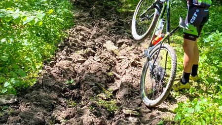 VIDEO Acuzații grave la adresa Romsilva, aduse de activistul Alex Găvan: „A SABOTAT cu bună știință cel mai mare concurs de ciclism din estul Europei”