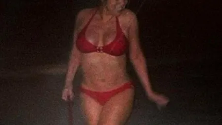 FOTO. Cum arată Mariah Carey în costum de baie
