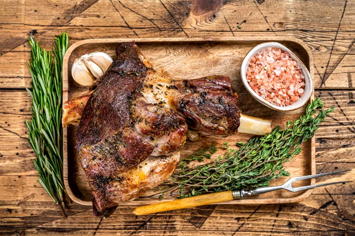 Friptura de miel la cuptor Trucuri pentru o carne fragedă și aromată pentru masa de Paște