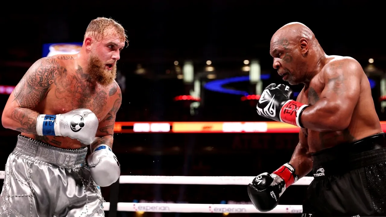 Mike Tyson a fost ÎNVINS de Jake Paul prin decizie unanimă
