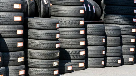 Un TIR plin cu anvelope, plecat din România, a ajuns aproape gol în Germania. Șoferul a aflat cum au acționat hoții, dar nu și când a avut loc furtul