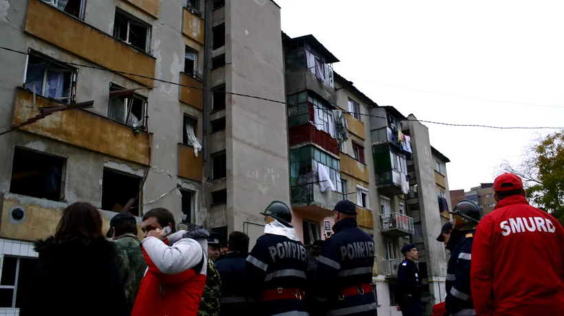 Explozie într-un bloc din Brașov. Două persoane au fost rănite, iar 11 apartamente afectate