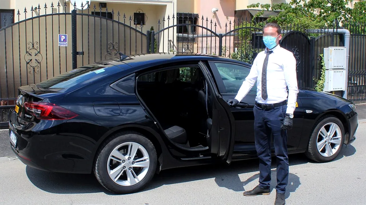 Nu este o eroare! Câți bani primește salariu un român care lucrează ca șofer personal, în Italia! Are incluse cazarea și 3 mese pe zi