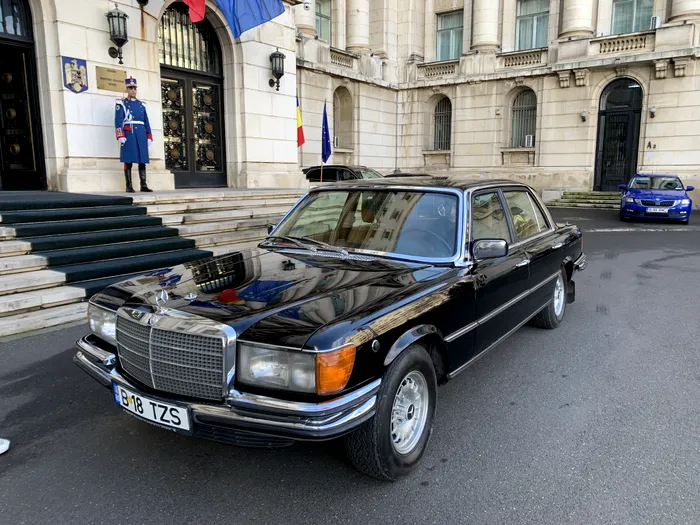 Mercedesul blindat din timpul regimului Ceaușescu, o bijuterie extrem de valoroasă în patrimoniul MAI