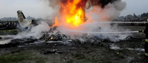 Tragedie aviatică în SUA. 16 persoane decedate, după ce avionul în care se aflau s-a prăbușit