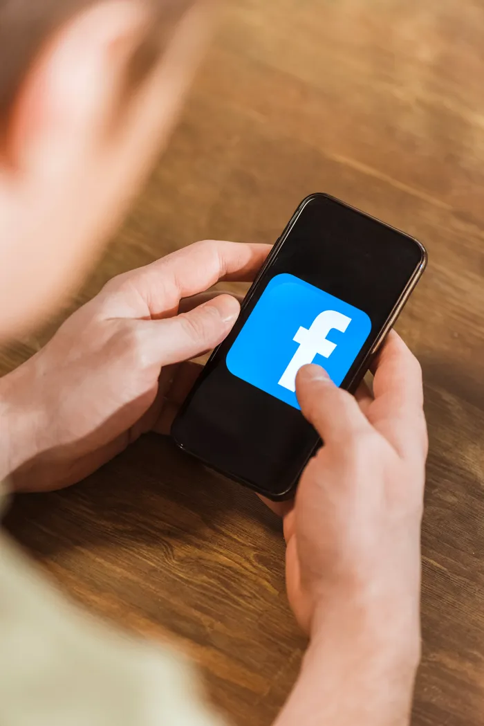 Datele personale ale utilizatorilor Facebook, în pericol