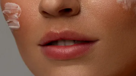 (P) Îngrijire antirid delicată: când să introduci vitamina C treptat