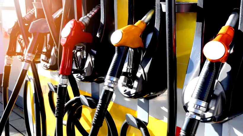 Prețurile carburanților au scăzut în ultima luna. Cu cât s-au ieftinit motorina și benzina
