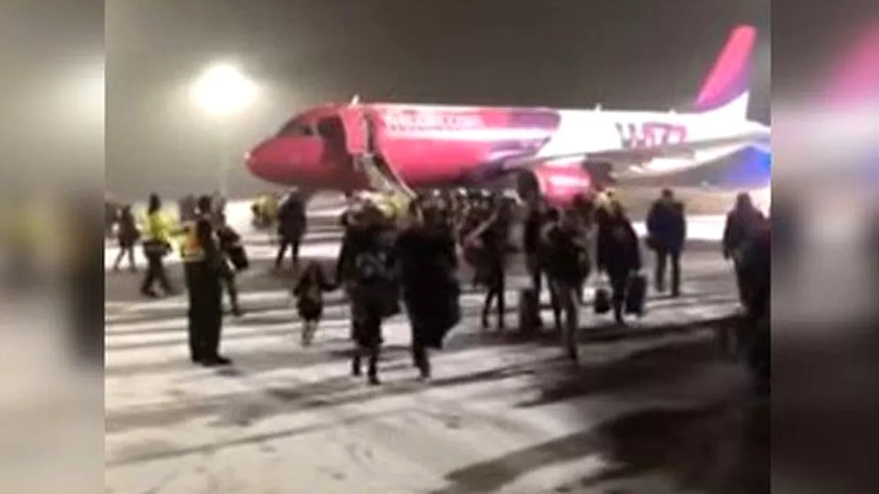 Incendiu la bordul unui avion Wizz Air, în care se aflau și români / Nimeni nu a fost rănit - VIDEO 