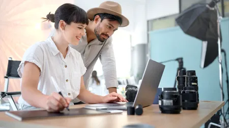 19 PROFESII noi, propuse pentru nomenclatorul meseriilor. Spre ce ocupații se îndreaptă românii