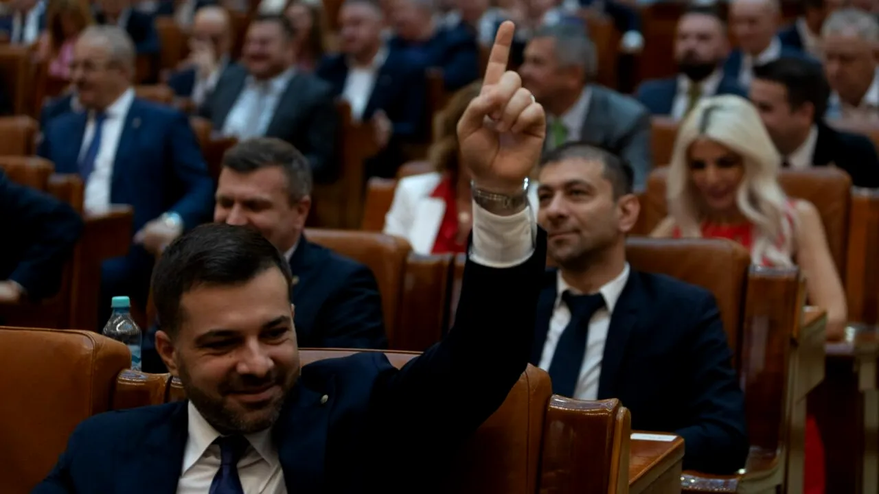 Eliminarea pensiilor speciale ale parlamentarilor intră în linie dreaptă. Comisia privind Statutul deputaţilor şi senatorilor a dat aviz favorabil