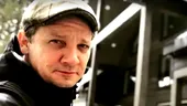 Actorul Jeremy Renner a dezvăluit că și-a rupt peste 30 de oase în accidentul cu plugul de zăpadă