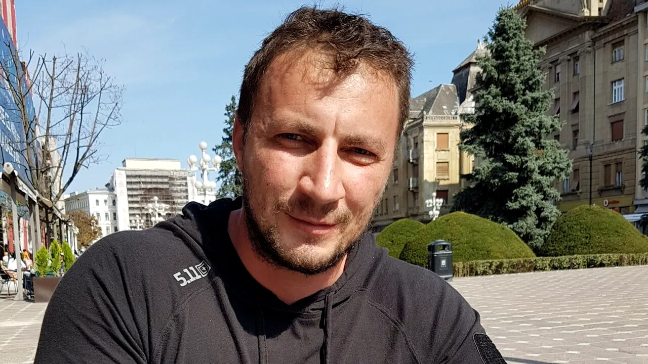 Marian Godină desființează serviciul Glovo! „Mașina, un tomberon - mucuri de țigări, ambalaje, bidoane, ghete, hârtii, scrum, praf” | VIDEO