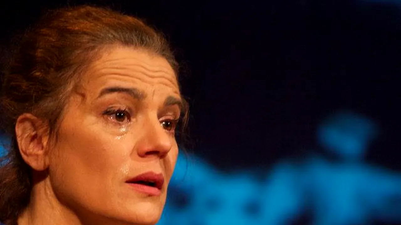 PMB cere Maiei Morgenstern să taie din bugetul Teatrului Evreiesc: „Am primit un firman de la Înalta Poartă...că de nu ...unde vă stau picioarele, vă va sta și capul