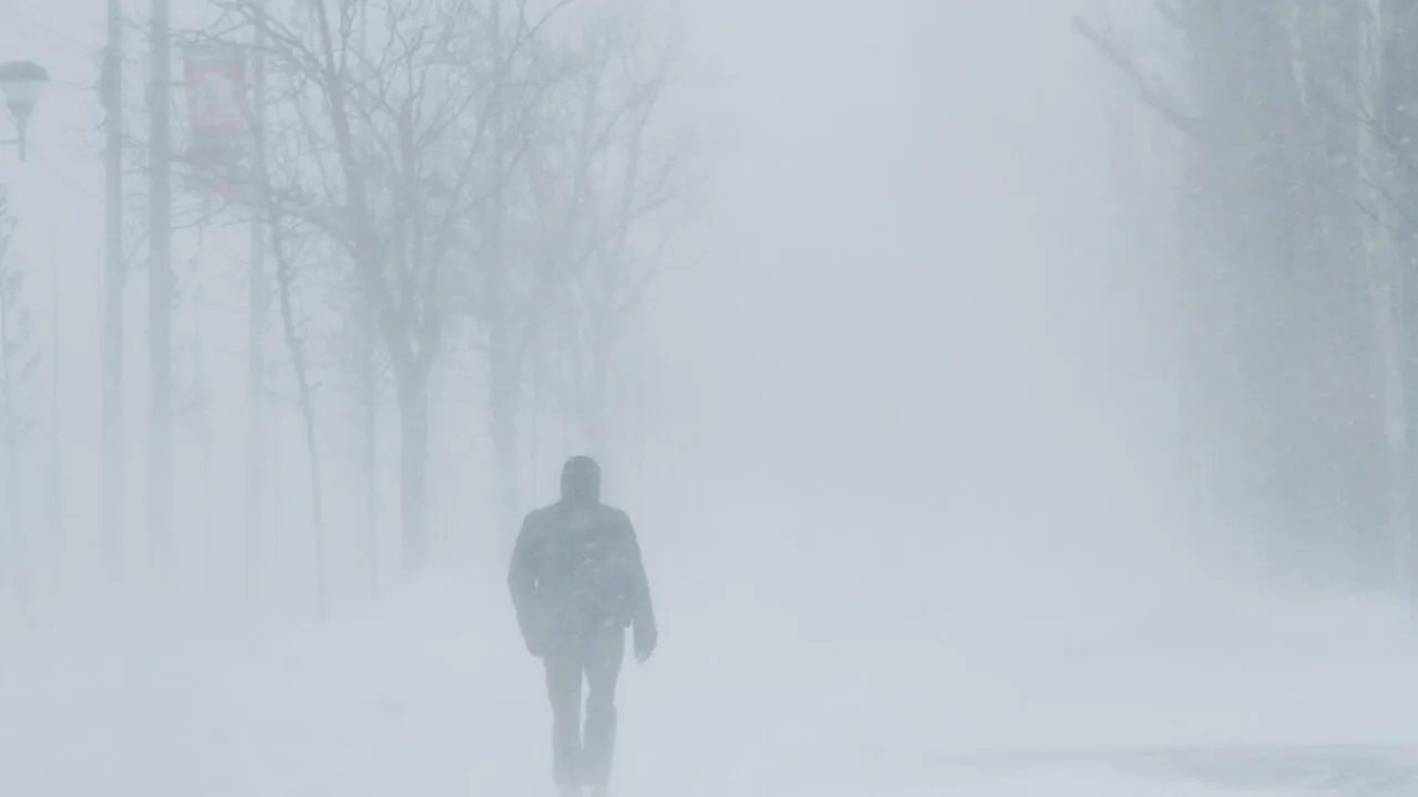 VREMEA: Fenomenul meteo care se va intensifica în toată țara. Ninsori și viscol în anumite zone