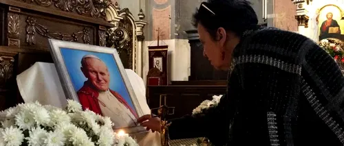 Moaștele Papei Ioan Paul al II-lea, venerate de credicioși în Catedrala Schimbarea la față din Cluj-Napoca