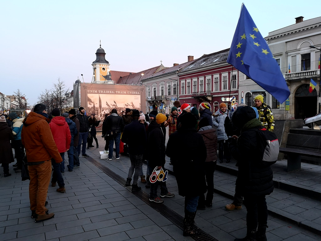 Zeci de persoane adunate în Cluj-Napoca