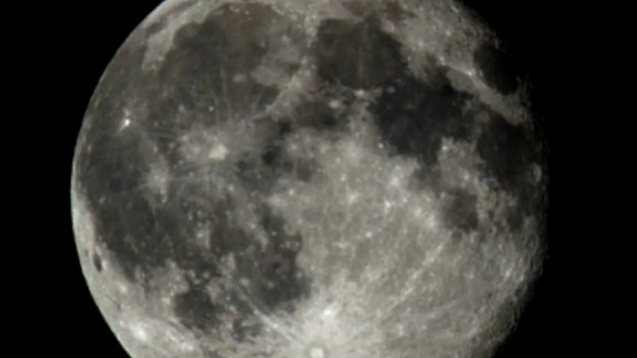 Rusia și Japonia vor să amenajeze baze permanente pe Lună. 