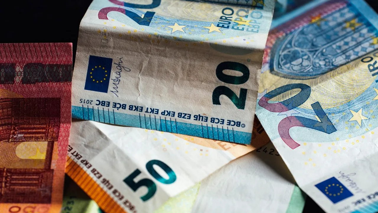 Grecia oferă un „cec” de 150 de euro pentru vaccinare. Care este categoria de persoane care se încadrează