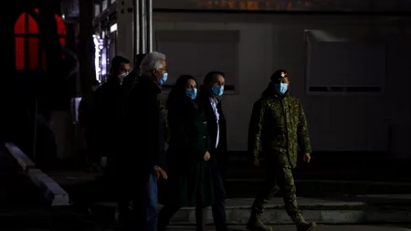 PANDEMIE COVID-19. Primele doze de vaccin au ajuns la „Cantacuzino”. Recepția, făcută de Florin Cîțu, Vlad Voiculescu și Raed Arafat! - Galerie FOTO