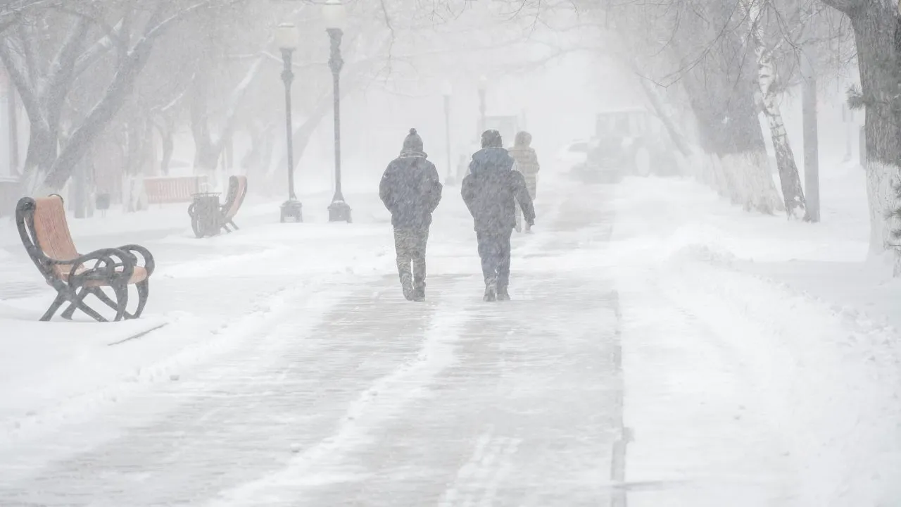 Cod galben și cod portocaliu de vânt într-o mare parte din țară. Care sunt zonele vizate
