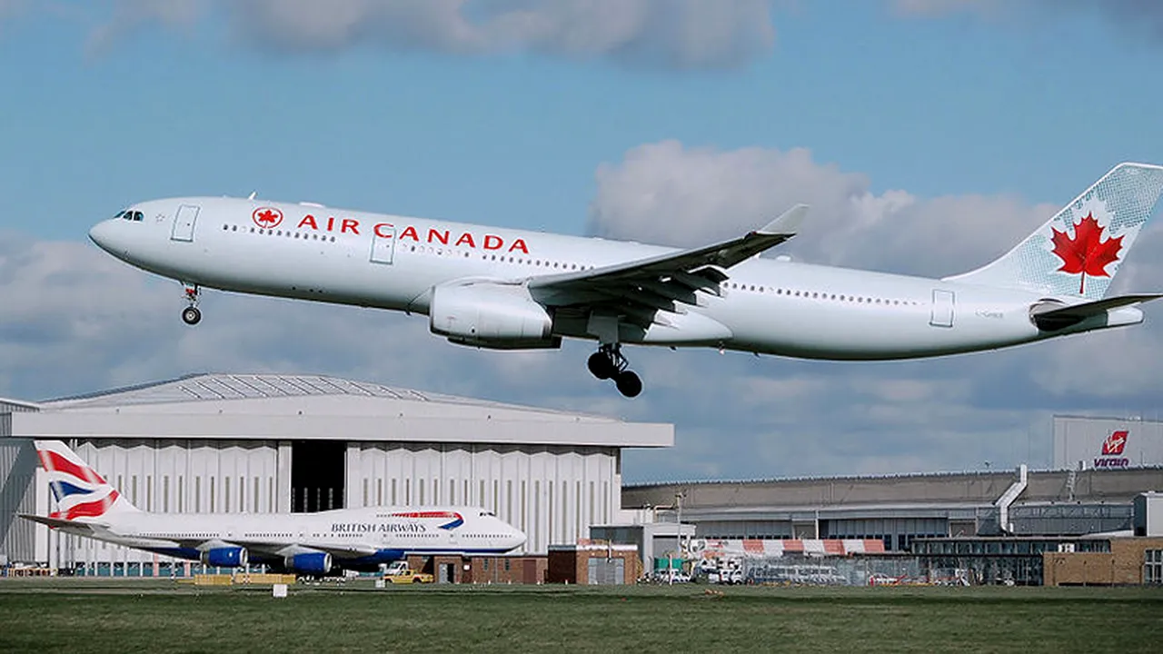 Ce a găsit un pasager într-un sendviș servit în timpul zborului. 