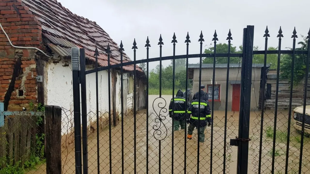 ALERTĂ METEO. Cod galben de ploi în toată țara până luni dimineața