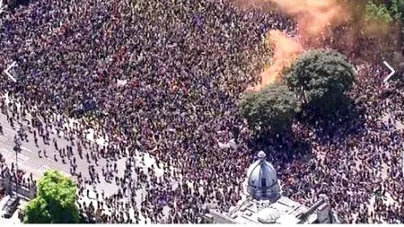 Proteste la Londra împotriva BREXIT. Zeci de mii de oameni în stradă
