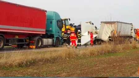 Șoferul dubei strivite de două TIR-uri povestește cum s-a declanșat tragedia: „Te răstorn, așa mi-a zis prin stație. Te răstorn”