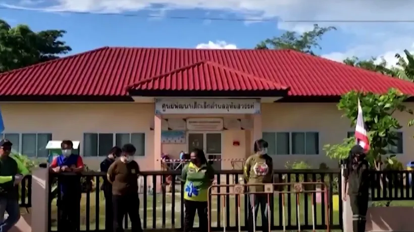 Miracol în urma atacului armat de la o grădiniță din Thailanda. O fetiță de 3 ani a fost găsită în viață dormind sub o pătură