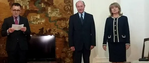 Traian Băsescu și soția sa, cetățeni moldoveni cu acte în regulă