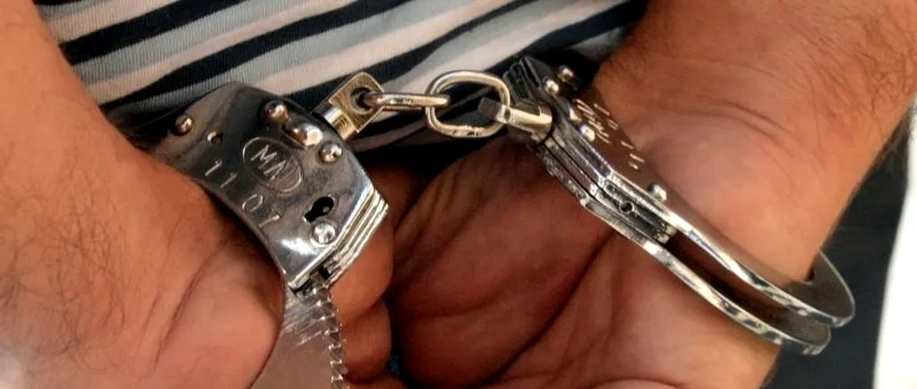 Un polițist local din Răcari a fost arestat după ce a obligat o minoră să întrețină relații sexuale cu el
