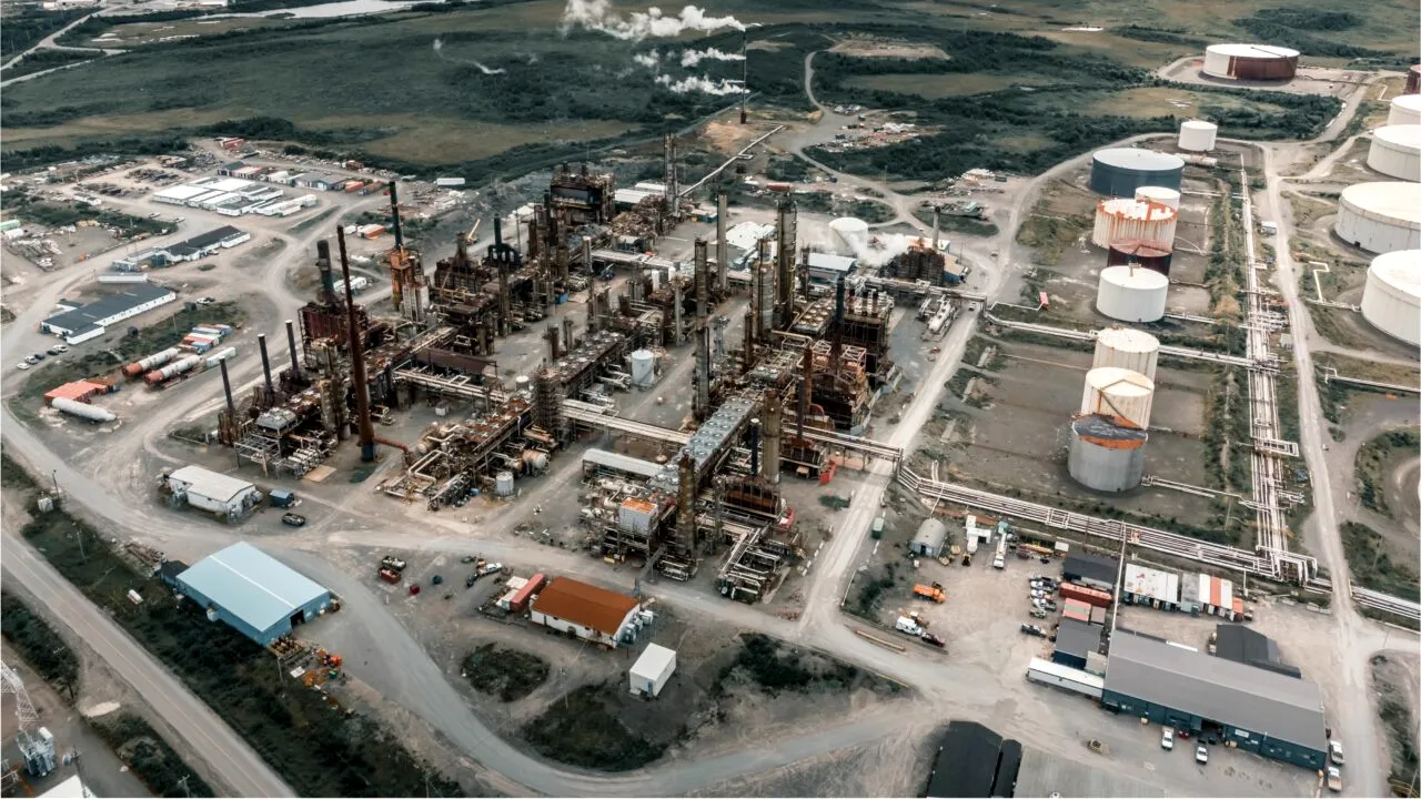 UE a golit stocurile celui mai mare producător de gaz lichefiat al Rusiei. Ce cantități record a cumpărat înainte de embargo