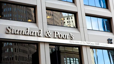 România este în continuare cu un picior în groapă. Agenția de rating S&P ne ține pe ultima treaptă din categoria recomandată investitorilor, dar nu ne aruncă înca în JUNK