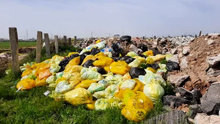 Dosare penale și amenzi după ce polițiștii au descoperit sute de tone de deșeuri periculoase, provenite de la pacienți COVID-19