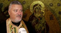 Crăciunul, sărbătoarea familiei, descifrată de părintele Gabriel Cazacu: „Fiecare dintre noi simțim că, în această perioadă, trebuie să facem bine”