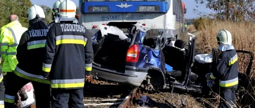 O mașină cu muncitori români, lovită de tren în Ungaria. Două femei au murit
