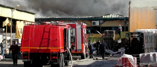 7.000 de cauciucuri au ars într-un incendiu la un depozit de anvelope din Constanța