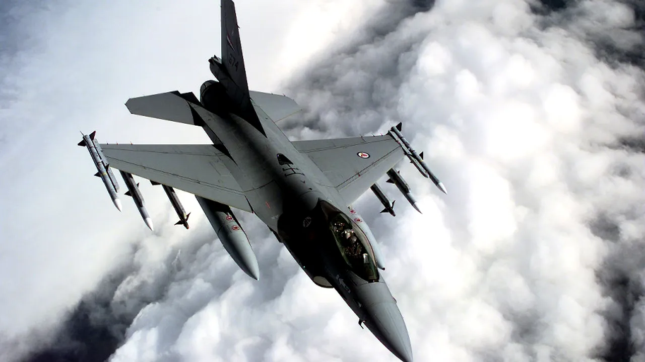 Un avion militar norvegian, la un pas de o tragedie