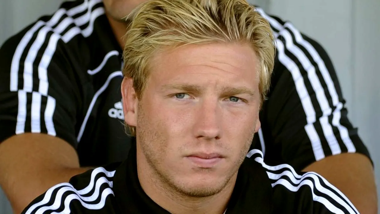 VIDEO. Momentul în care fotbalistul Jonathan Legear a intrat cu mașina într-o benzinărie