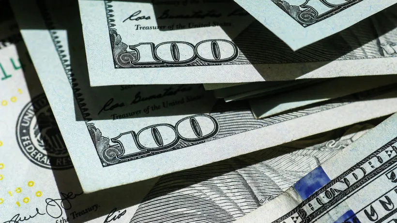 O femeie a aflat că a devenit miliardară, după ce s-a dus la bancomat să scoată doar 20 de dolari