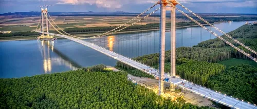 VIDEO | Podul de la Brăila, cea mai spectaculoasă construcție din România, traversat de 150 de mii de mașini, în trei săptămâni de la deschidere