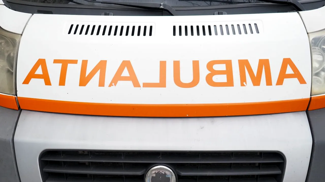 Incendiu violent în Brașov. Un bărbat a murit, iar alte trei persoane au fost rănite